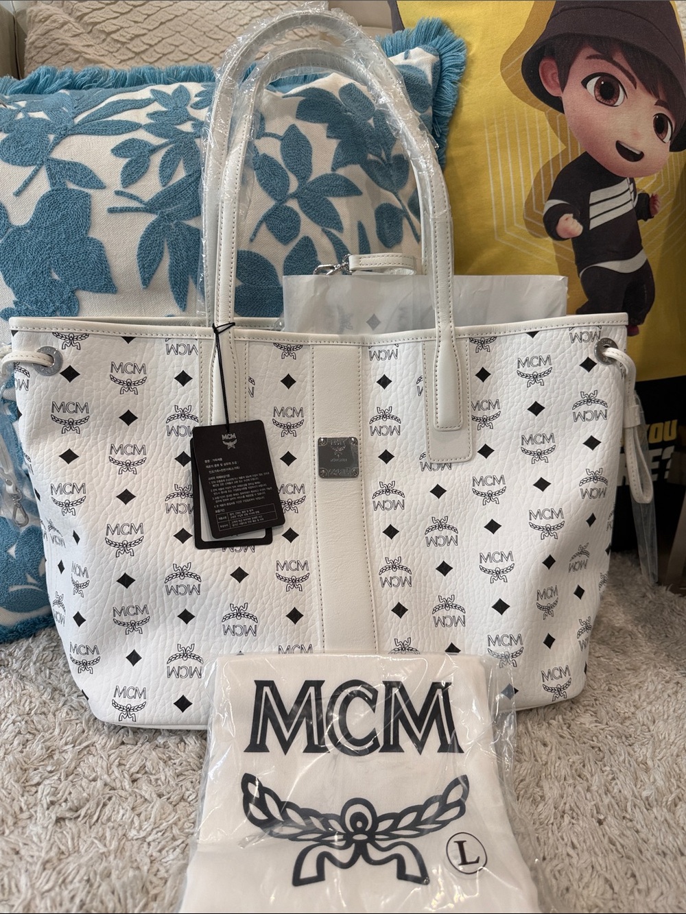 MCM White Visetos Coated Canvas Tote with Black Logo Pattern